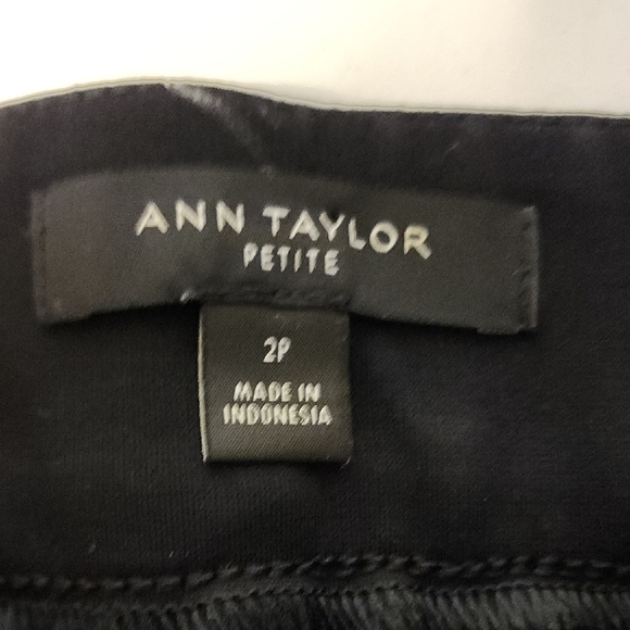 NWOT Anne Taylor Black Straight Leg Pants - Picture 2 of 8
